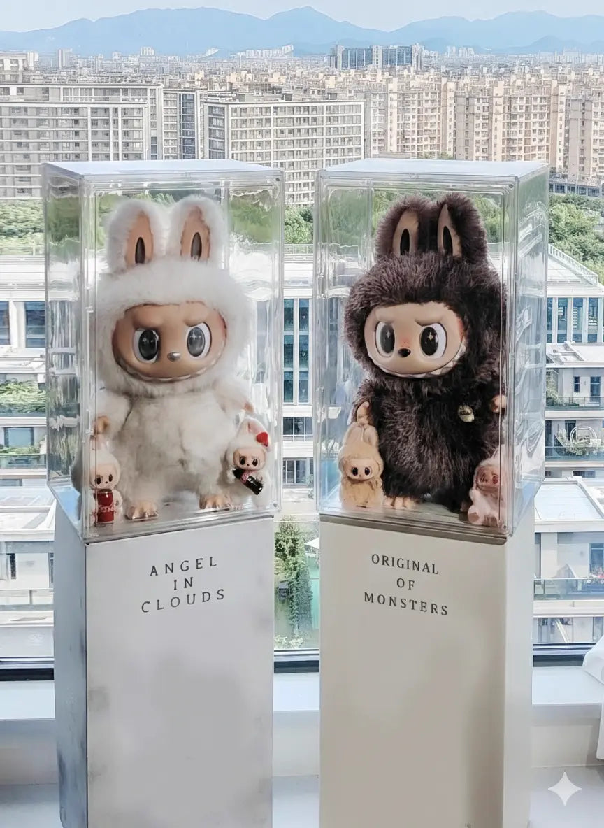 Zimomo Display Case with Magnetic Door